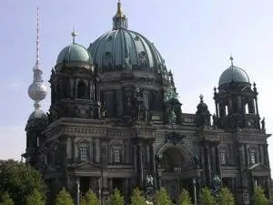 17-museum-island