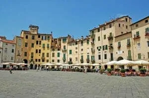 70. piazza anfiteatro lucca 348488 960 720