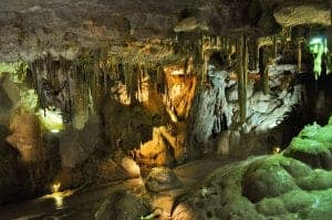 33. Hell grottoes cave 498511 960 720