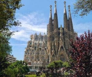 61. sagrada familia 552084 960 720