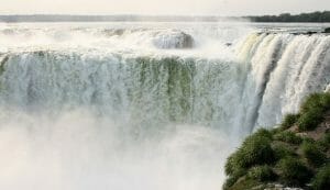 62. Iguaza falls scenery 1163649 340