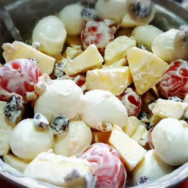 salad 1303025 640