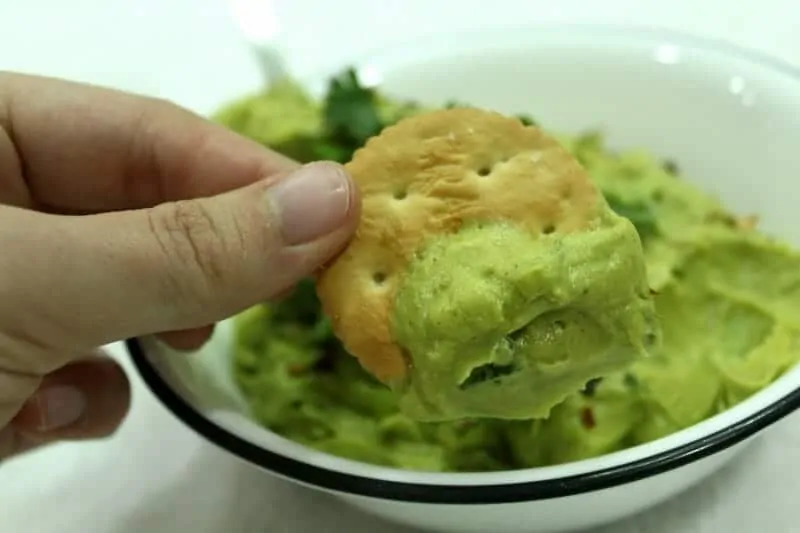 Guacamole WIth Ritz Cracker