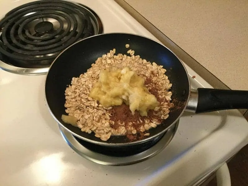 Choco PB Oatmeal Step4 Add Banana