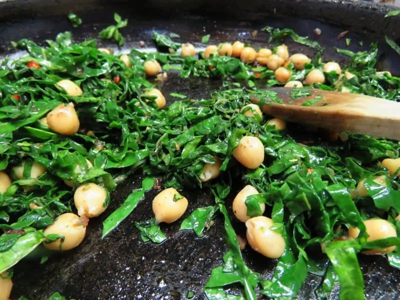 Fragrant pork tenderloin add chickpeas step 6 before step 7