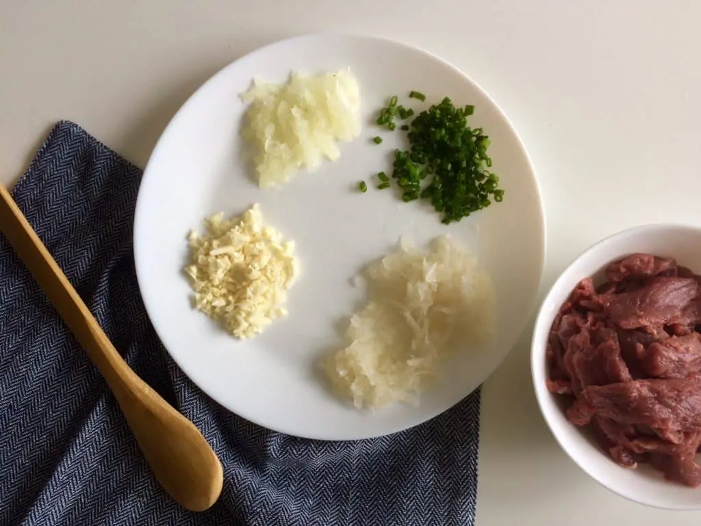 2.bulgogi mince the ingredients for the marinade