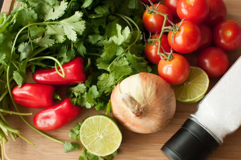 4 Ingredients Pico de gallo