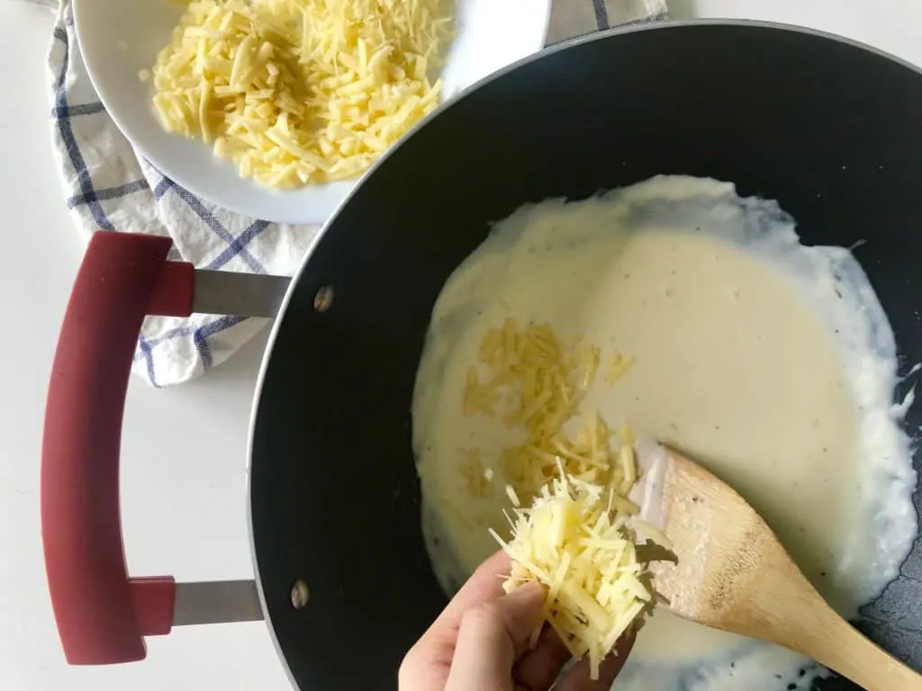 6.squash casserole make the bechamel