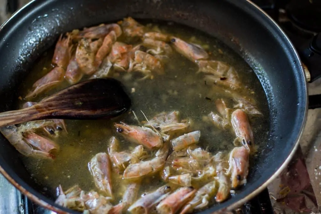 Shrimp Scampi Step 5 add wine to pan
