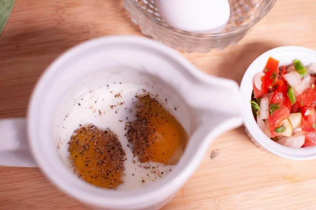4 raw eggs
