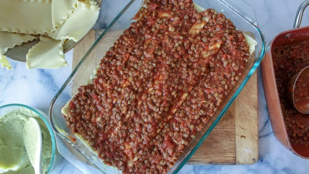 veg lasagne sauce layer