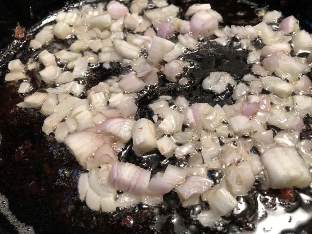 8. Shallots frying