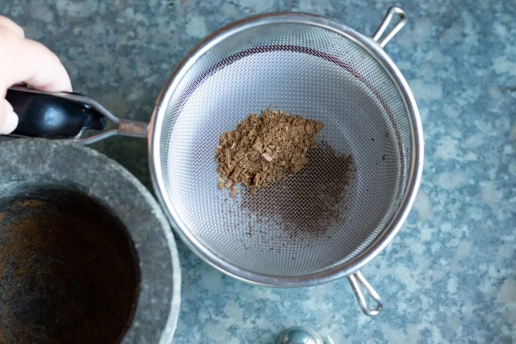 Ginger Pear Marinated Pork Roast Step 1 Sift the ground spices