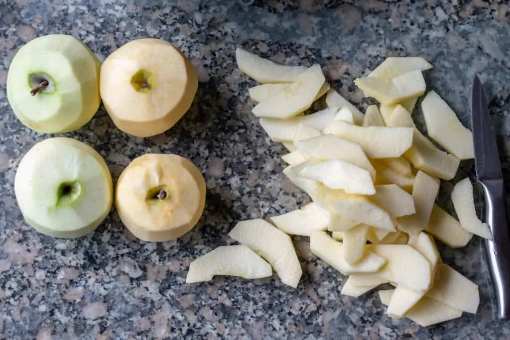 Apple Pie with Oatmeal Crust and Almond Granola Toppings Step 4 slice the apples 1