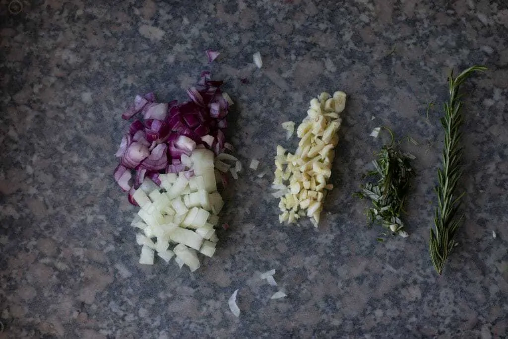 Pomegranate Orange Barbecue Sauce Step 1 prepare the vegetables and herbs