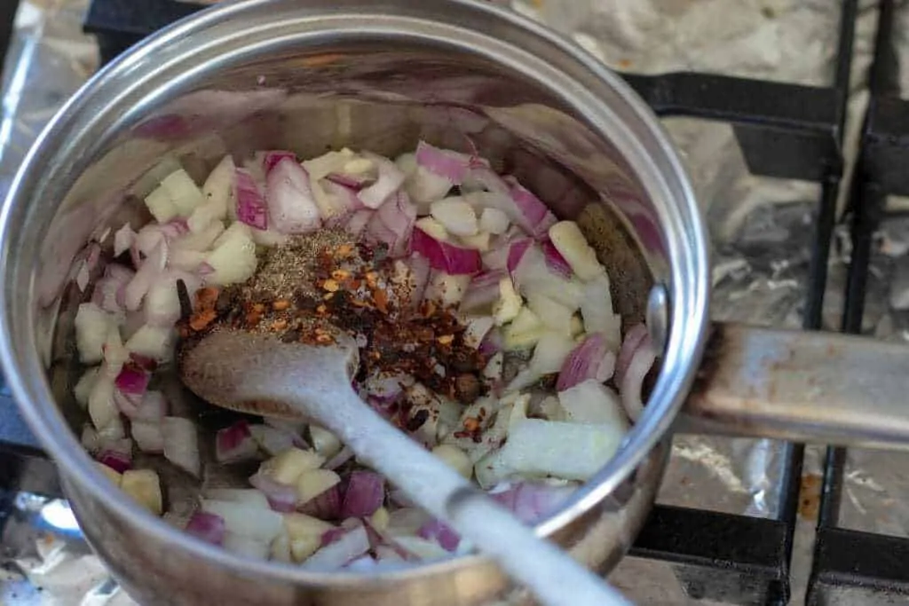 Pomegranate Orange Barbecue Sauce Step 4 add the herbs and spices