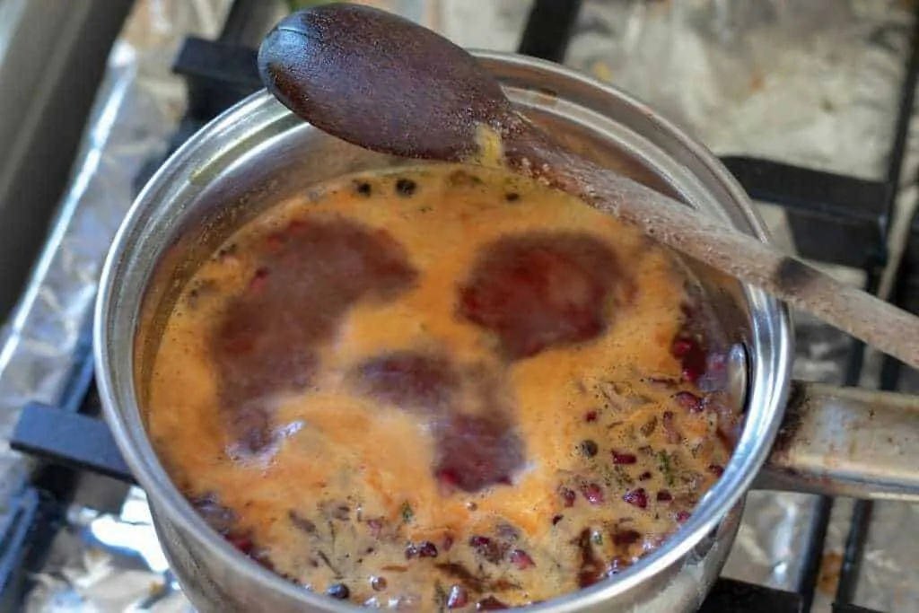 Pomegranate Orange Barbecue Sauce Step 6 simmer sauce